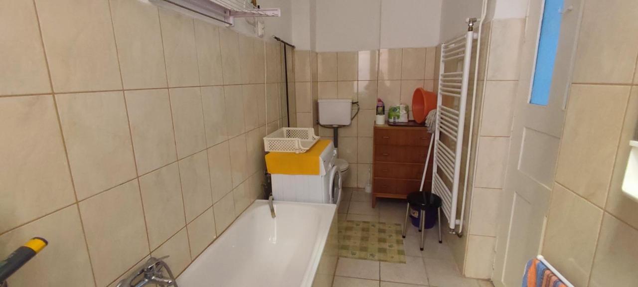Julia Apartman. ブダペスト エクステリア 写真