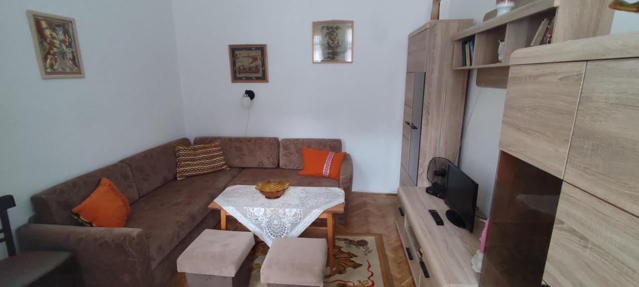 Julia Apartman. ブダペスト エクステリア 写真